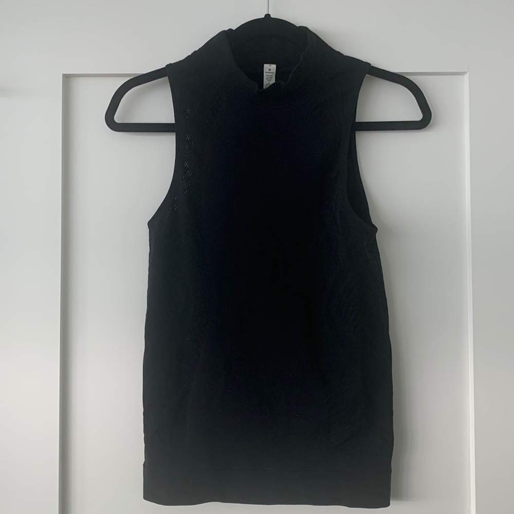 Lululemon black sleeveless t-shirt, size 10